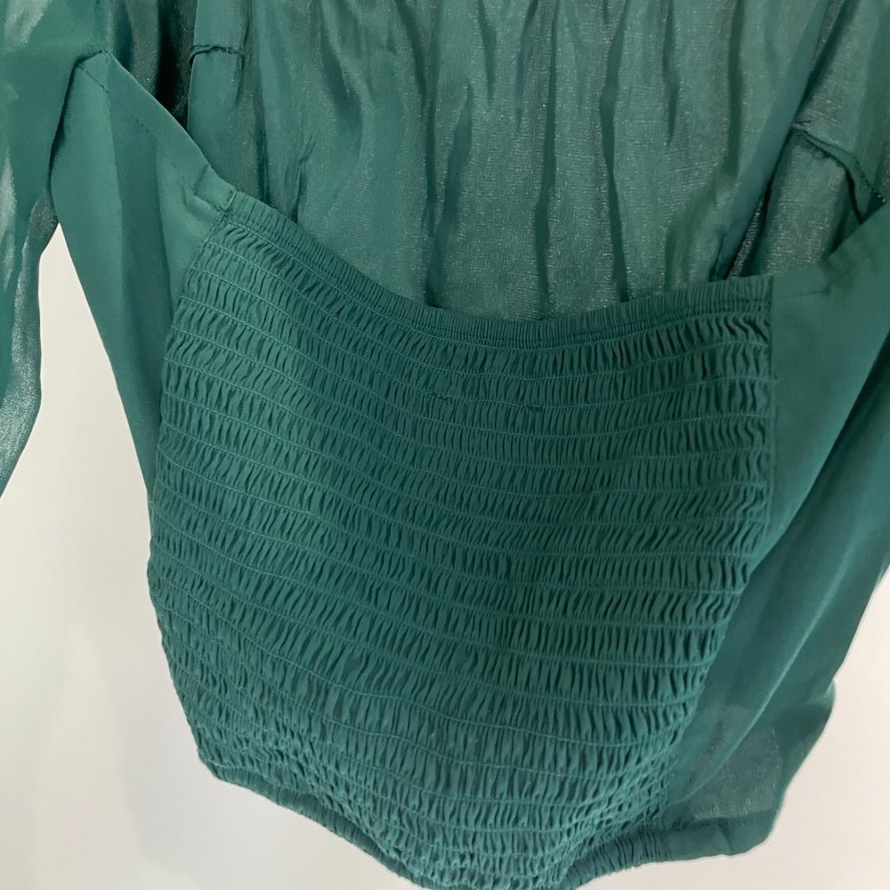 Express Crop Top - Picture 6 of 9